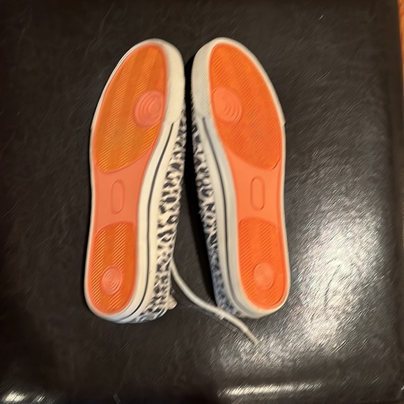 GAP Womens Shoes - Picture 3 of 3